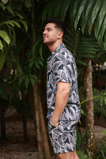 Salty Weekend | NAVY LINEN PRINTED SHORTS