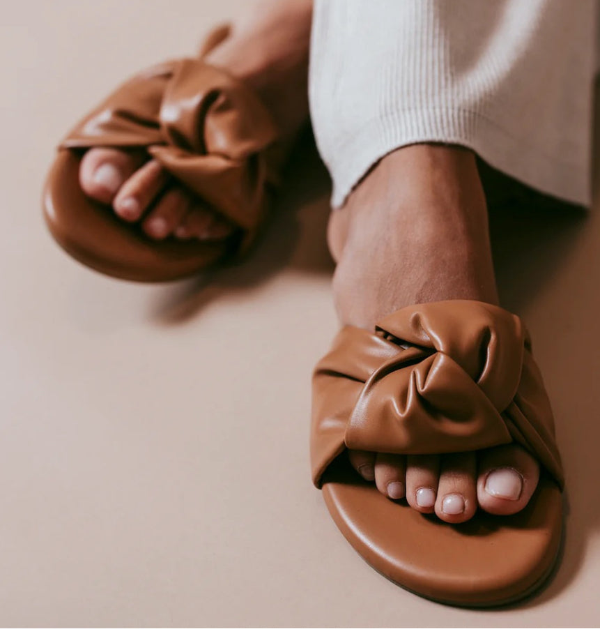 Solei | Big Nottie Slide Sandal