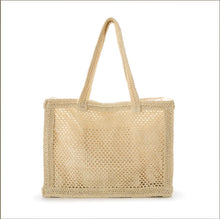 2Chic | Raffia Tote