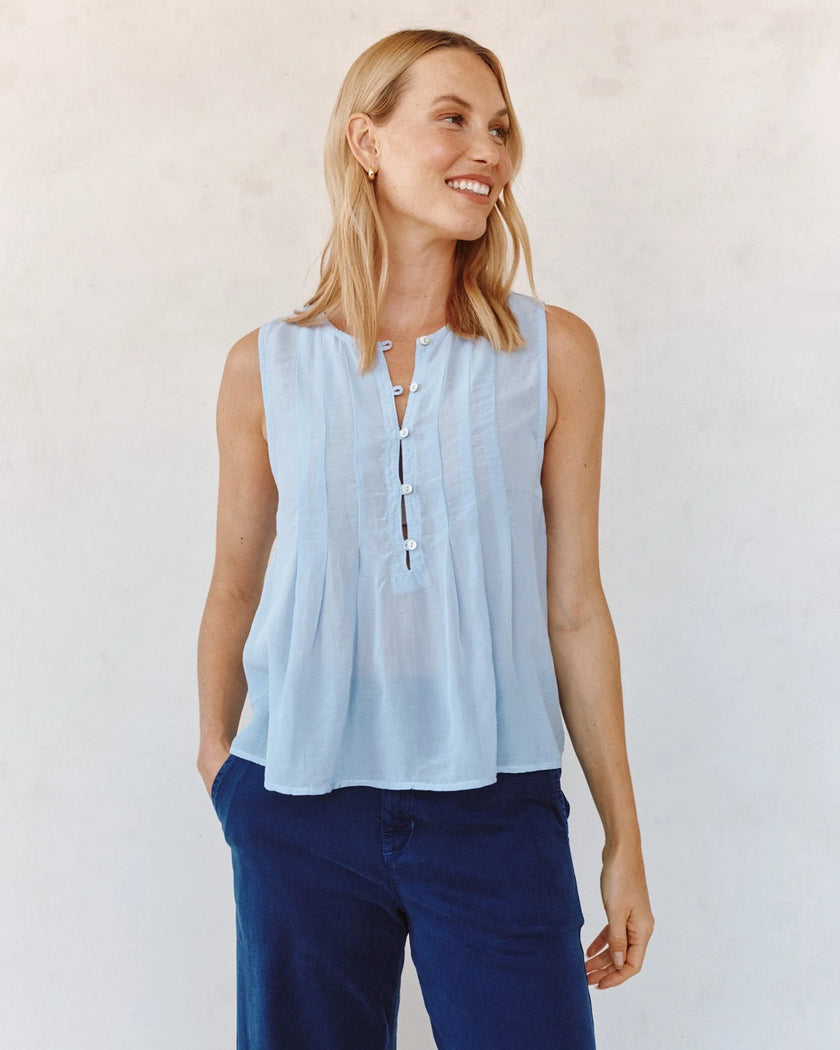 Bella Dahl | Sleeveless Pintuck Blouse
